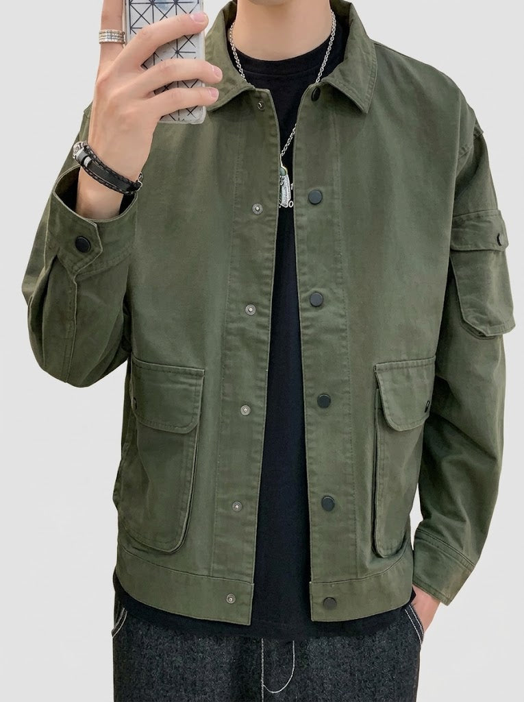 Serovine_lapel_trend_jacket_-_front_view_on_gray_background_Green